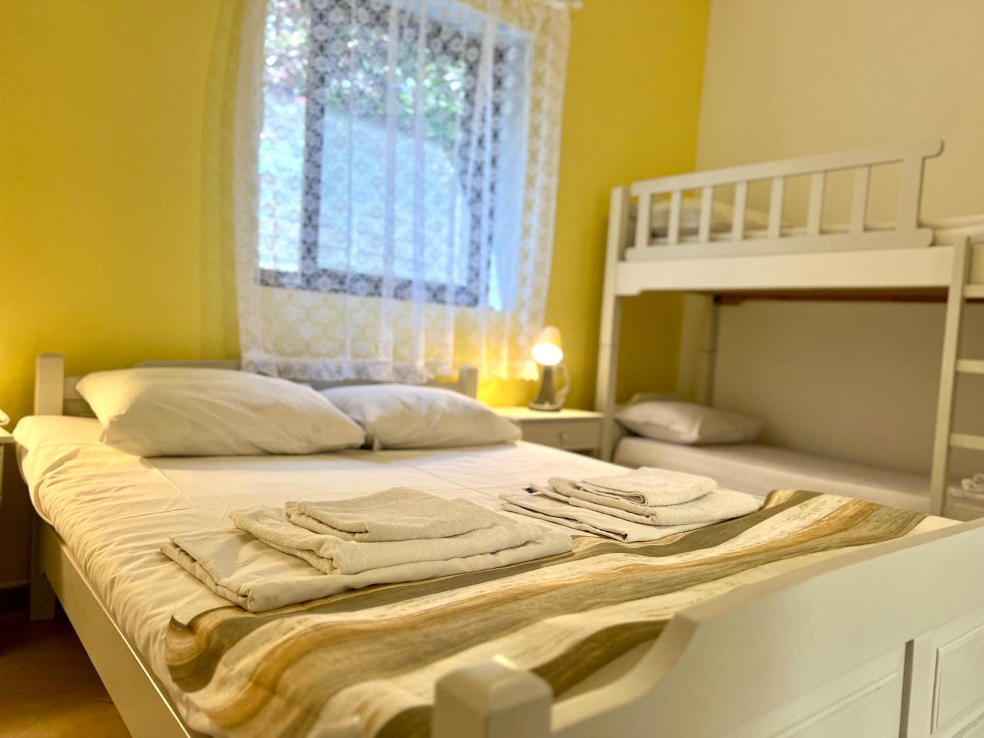 Guest House Julia Stavros  Eksteriør bilde